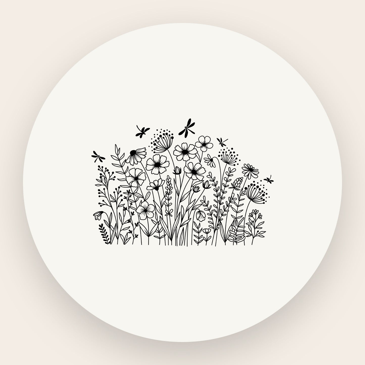Detailansicht des floralen Wildblumen-Designs auf satiniertem Windlicht.