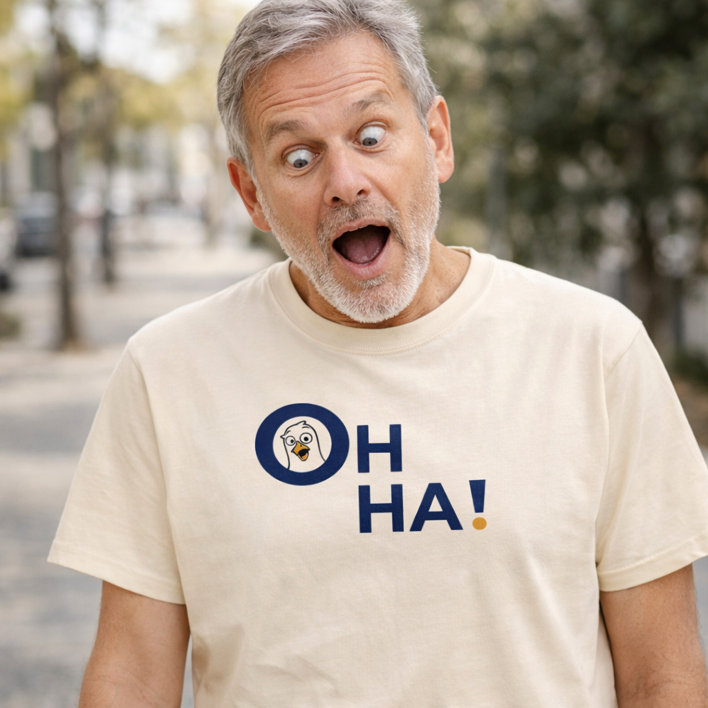 Älterer Mann mit erstauntem Gesichtsausdruck mit einem T-Shirt mit Aufdruck "Oh Ha!" und einer erstaunten Möwe