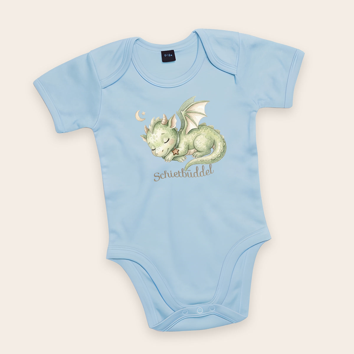 Hellblauer Bio-Babybody mit schlafendem Drachen und Schriftzug Schietbüddel