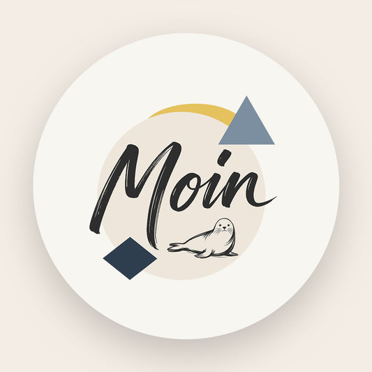 Moin Schriftzug mit Robbe -Illustration für Keramikbecher im norddeutschen Stil