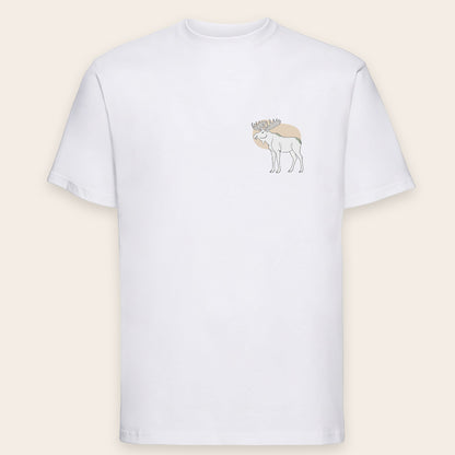 Weißes T-Shirt aus der Serie Skandinavisches Feeling mit dezentem Elch-Brustdruck auf der linken Seite.